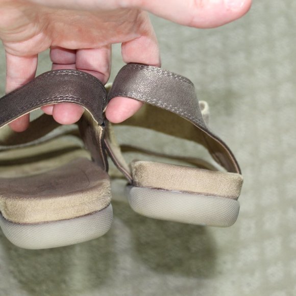 Axxiom Grace Size 9M Bronze Sandals - Picture 5 of 6